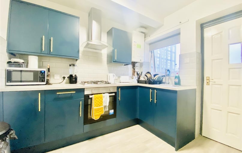 Trent Bridge Buildings, West Bridgford, Nottingham - Image 1